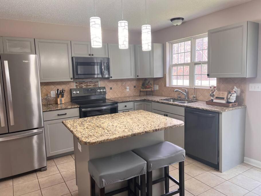 Fuquay-Varina A Spacious And Warm House מראה חיצוני תמונה